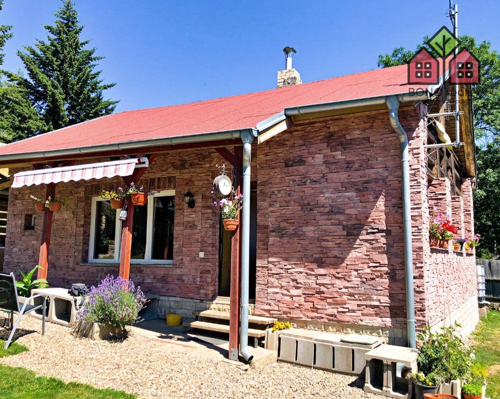 Rekreační zděná chata 4+1, 90 m2, terasa, zahrada 688 m2, garáž, Třebívlice, část Dřevce