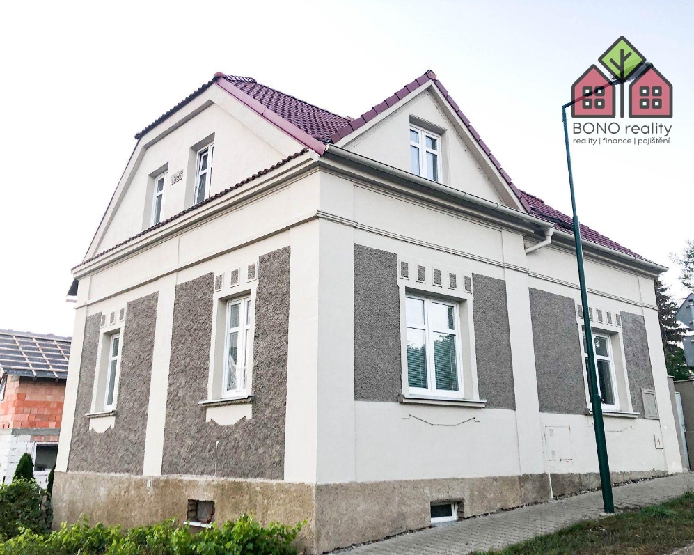 Pronájem rodinného domu 4+1, zahrada, bazén, Třebenice, ulice Tyršova