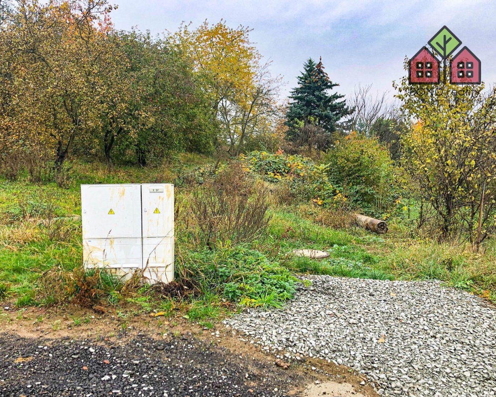 Stavební pozemek 1163 m2, inženýrské sítě, okres Teplice, obec Bystřany