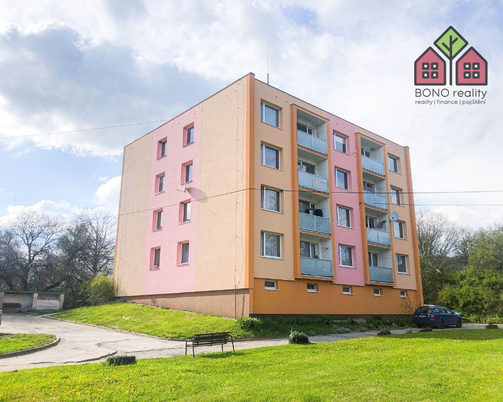 3+1, 65 m2, DV, po rekonstrukci, lodžie, sklep, okres Litoměřice, obec Konojedy