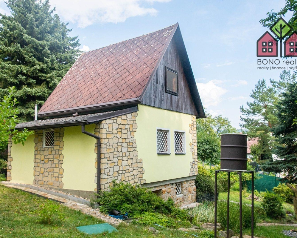 Chata 2+kk, po rekonstrukci, pozemek 731 m2, klidné prostření, dobrá dostupnost, obec Dolní Zálezly