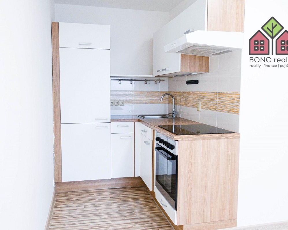 2+kk, OV, po rekonstrukci, komora na patře, Litoměřice - Pokratice, ulice Alfonse Muchy