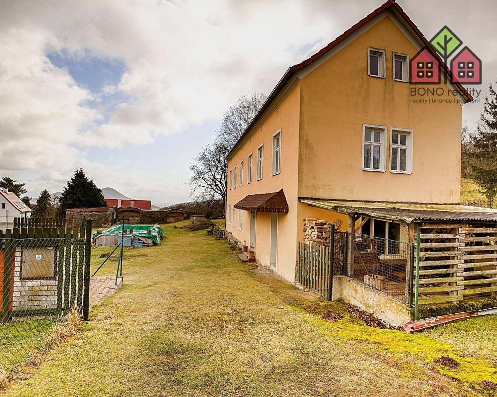 RD 2+1, po rekonstrukci, zahrada, pergola, bazén, sklípky, okres Litoměřice, obec Zbožná