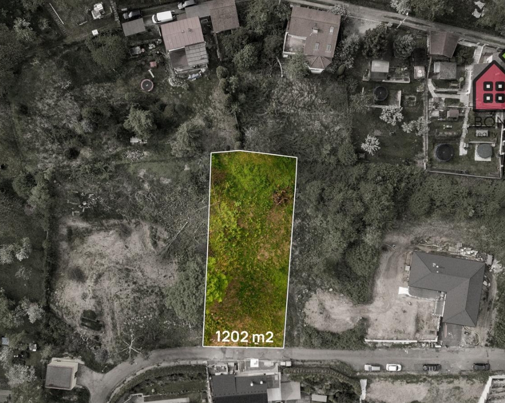 Stavební pozemek 1202 m2, inženýrské sítě, vyhledávaná lokalita, Ústí nad Labem-Vaňov