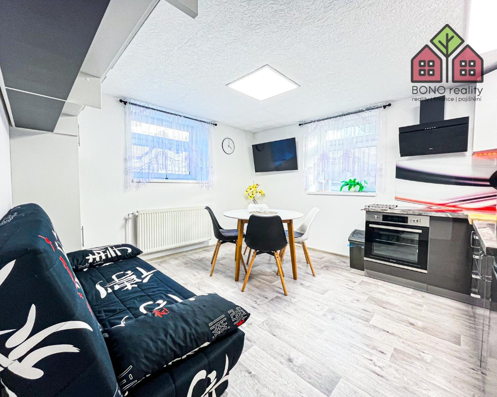 Byt, 2+kk, OV, 40 m2, po rekonstrukci, plně zařízený, obec Teplice, ul. Sklářská
