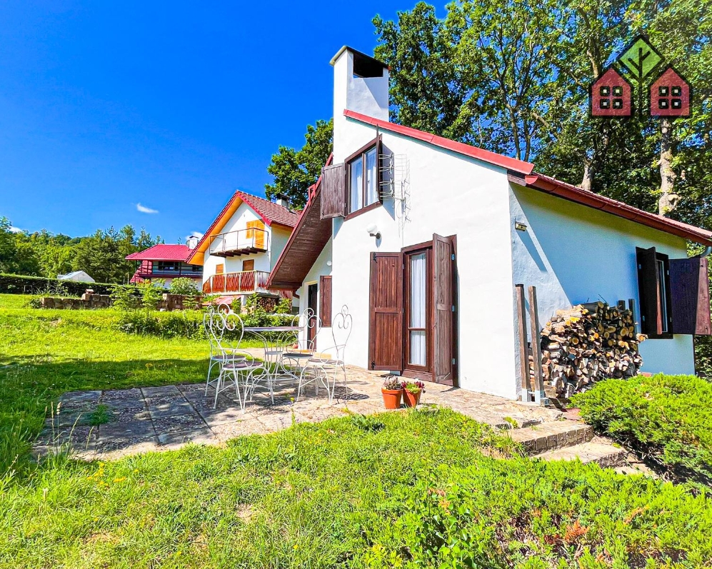 Chata, OV, 3+1, podlahová plocha 65 m2, zahrada 432 m2, sklep 22 m2, obec Libochovice, část Poplze