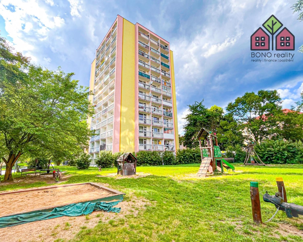 Byt, DV, dispozice 3+1, podlahová plocha 88 m2, 4x lodžie, sklep, obec Děčín, ul. Příčná