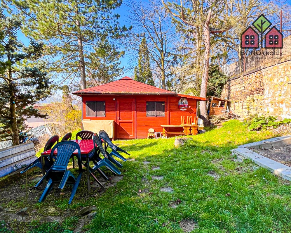 Chata 16 m2, velmi dobrý stav, zahrada 734 m2, elektřina, pitná voda, obec Litoměřice, ul. Na Vinici