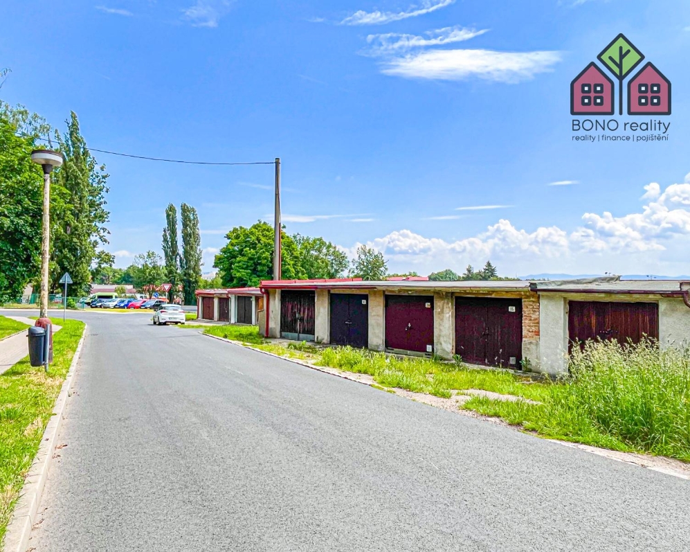 Garáž o ploše 19 m2, elektřina, dobrý stav, řadová zástavba, obec Krupka, ul. Hřbitovní