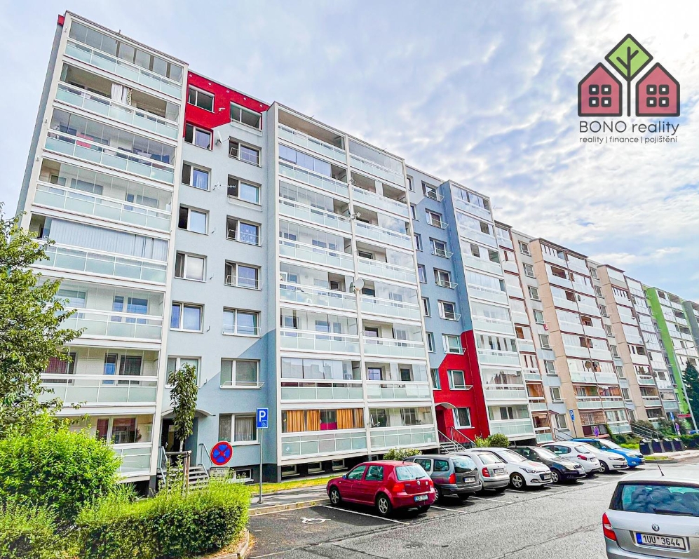 Byt, OV, dispozice 2+kk, plocha 40 m2, po rekonstrukci, sklep, obec Litoměřice, ul. Liškova.