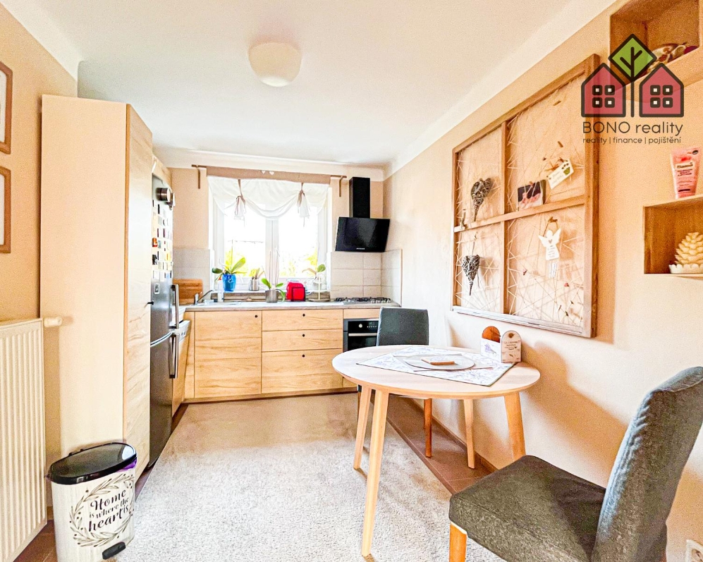 Byt, OV, dispozice 2+1, výměra 52 m2, po rekonstrukci, sklep 3 m2, obce Roudnice N/L, ul. Budovatelů